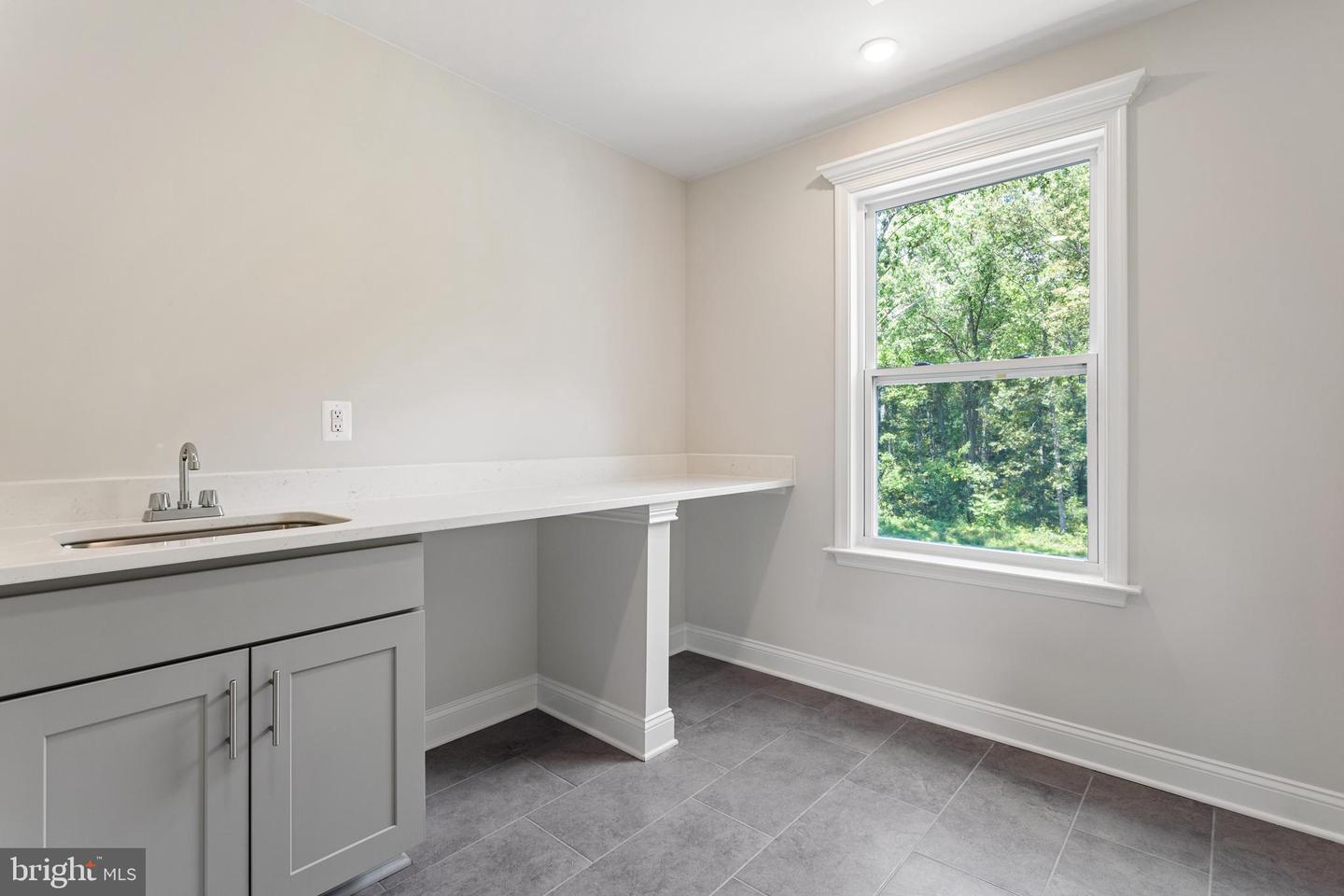 113 LILLIAN CT, FREDERICKSBURG, Virginia 22406, 4 Bedrooms Bedrooms, ,4 BathroomsBathrooms,Residential,For sale,113 LILLIAN CT,VAST2041084 MLS # VAST2041084
