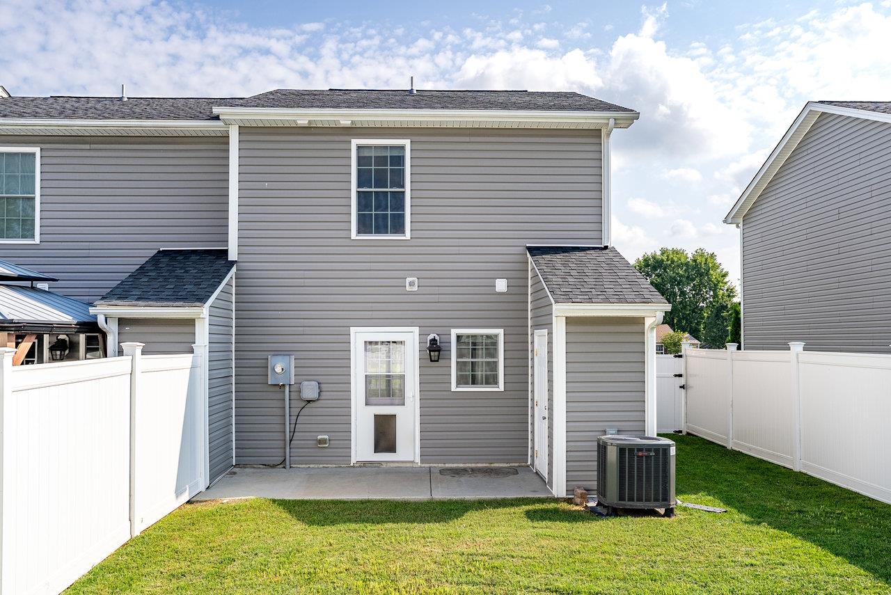 207 15TH ST, GROTTOES, Virginia 24441, 2 Bedrooms Bedrooms, ,2 BathroomsBathrooms,Residential,207 15TH ST,667184 MLS # 667184