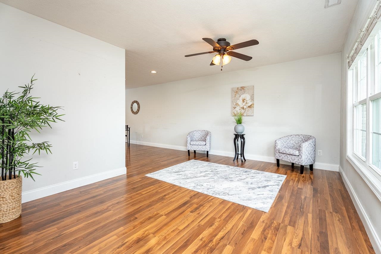 207 15TH ST, GROTTOES, Virginia 24441, 2 Bedrooms Bedrooms, ,2 BathroomsBathrooms,Residential,207 15TH ST,667184 MLS # 667184