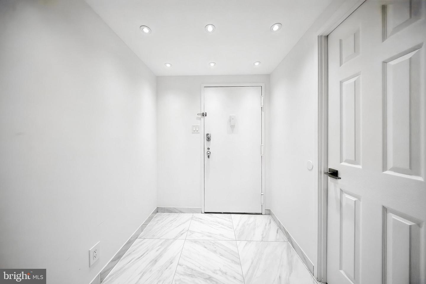 203 YOAKUM PKWY #804, ALEXANDRIA, Virginia 22304, 2 Bedrooms Bedrooms, 4 Rooms Rooms,1 BathroomBathrooms,Residential,For sale,203 YOAKUM PKWY #804,VAAX2047832 MLS # VAAX2047832