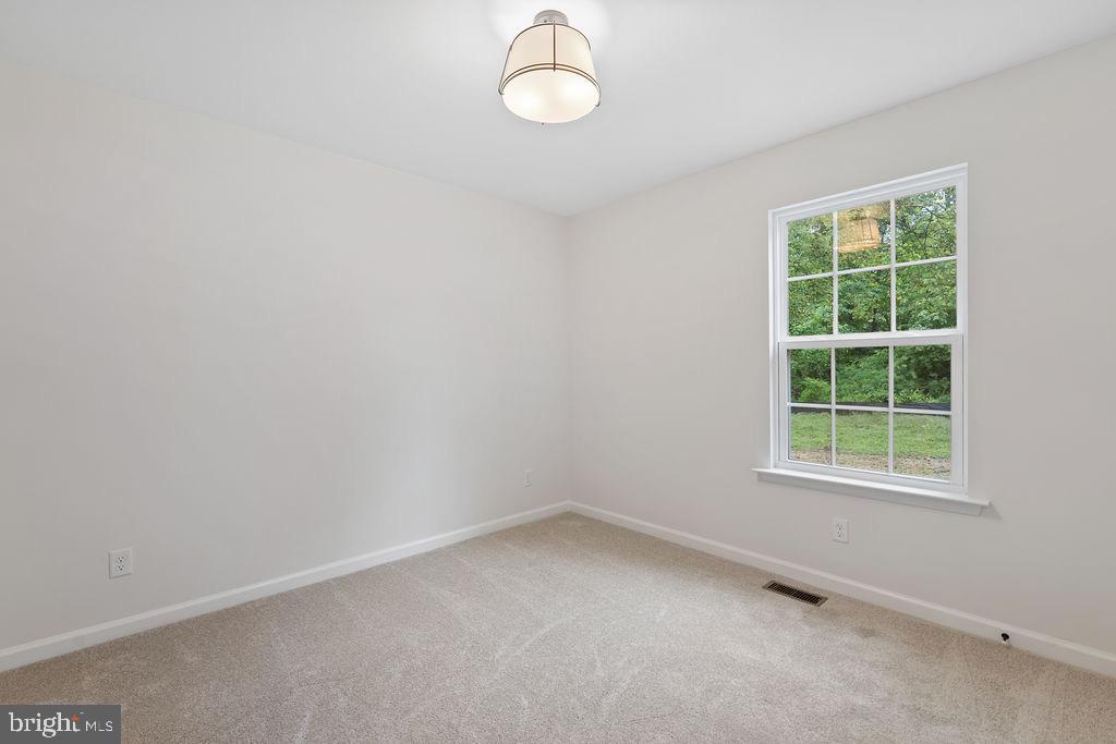 26332 OLD PITTS, RUTHER GLEN, Virginia 22546, 3 Bedrooms Bedrooms, ,2 BathroomsBathrooms,Residential,For sale,26332 OLD PITTS,VACV2008550 MLS # VACV2008550