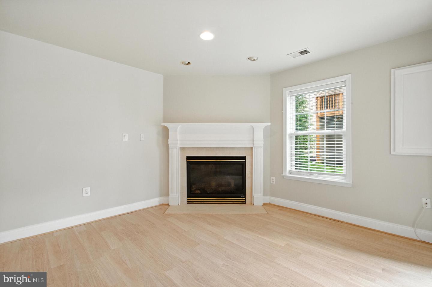 47565 ROYAL BURNHAM TER, STERLING, Virginia 20165, 4 Bedrooms Bedrooms, ,2 BathroomsBathrooms,Residential,For sale,47565 ROYAL BURNHAM TER,VALO2103122 MLS # VALO2103122