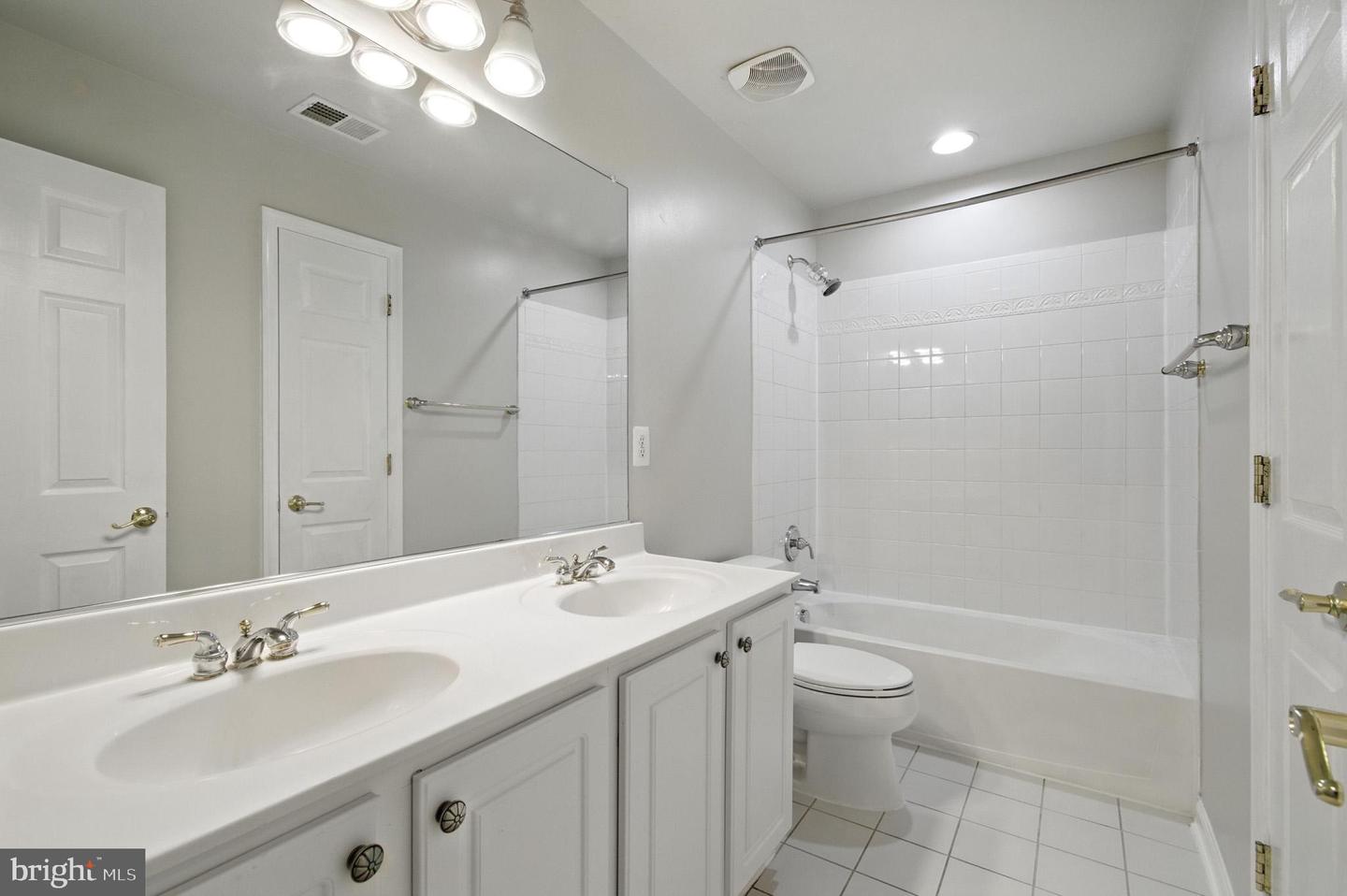 47565 ROYAL BURNHAM TER, STERLING, Virginia 20165, 4 Bedrooms Bedrooms, ,2 BathroomsBathrooms,Residential,For sale,47565 ROYAL BURNHAM TER,VALO2103122 MLS # VALO2103122