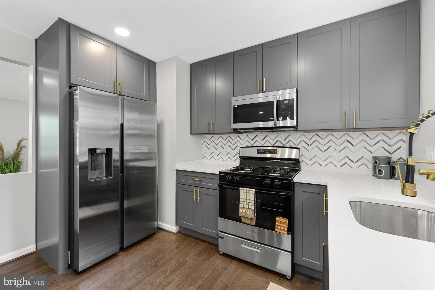 8614 GATESHEAD RD, ALEXANDRIA, Virginia 22309, 4 Bedrooms Bedrooms, ,3 BathroomsBathrooms,Residential,For sale,8614 GATESHEAD RD,VAFX2257496 MLS # VAFX2257496
