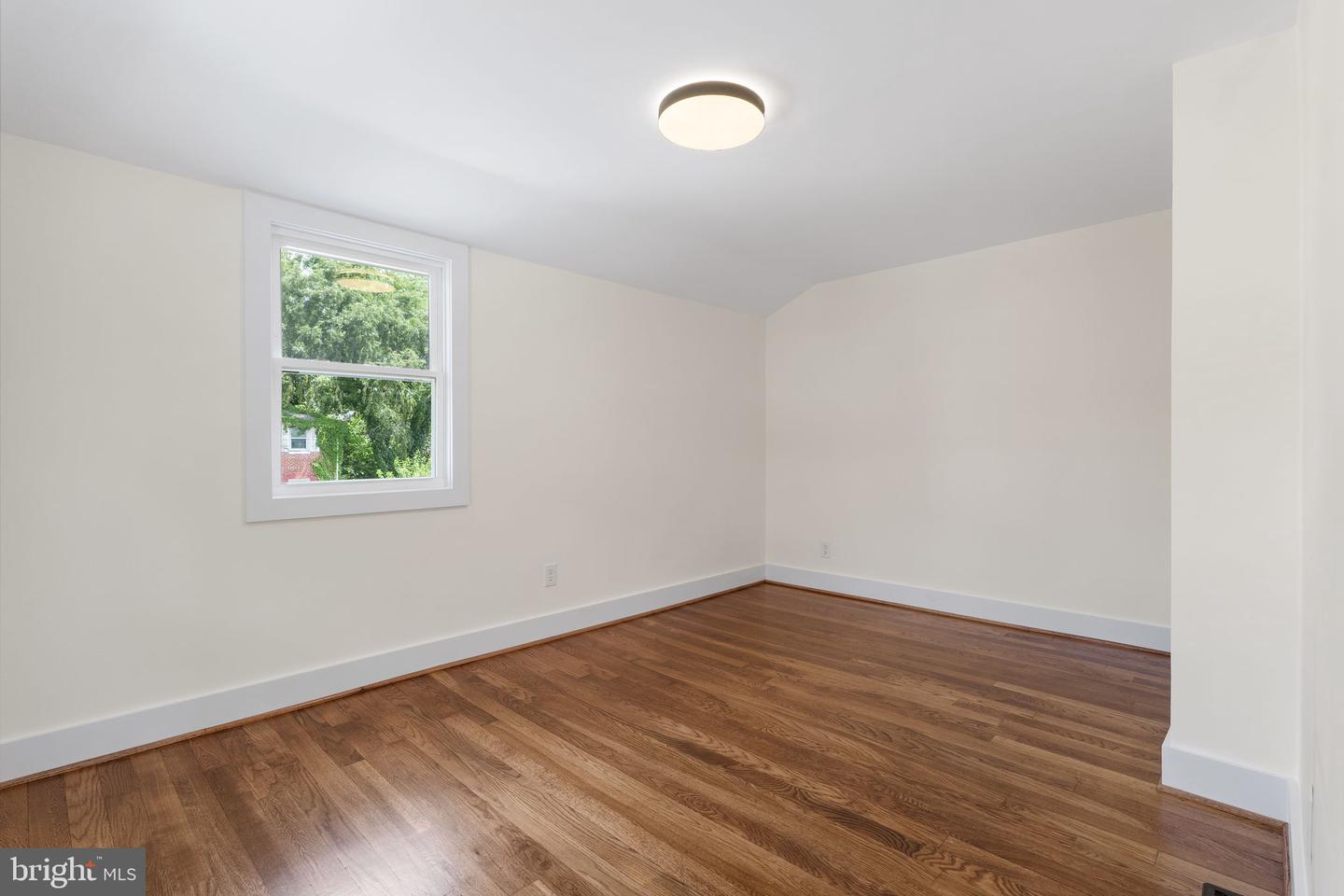 3625 S FOUR MILE RUN DR, ARLINGTON, Virginia 22206, 3 Bedrooms Bedrooms, ,3 BathroomsBathrooms,Residential,For sale,3625 S FOUR MILE RUN DR,VAAR2061358 MLS # VAAR2061358