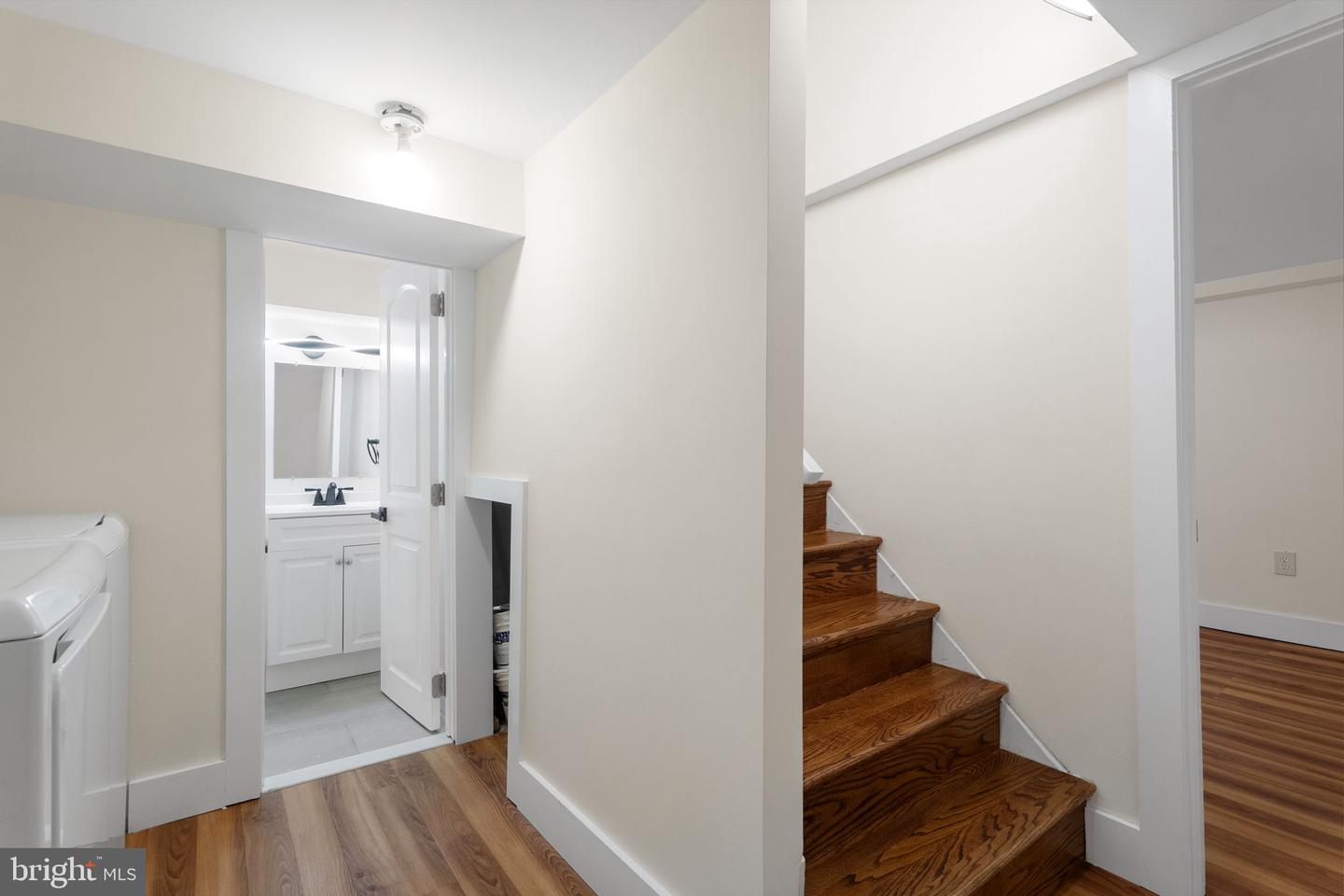 3625 S FOUR MILE RUN DR, ARLINGTON, Virginia 22206, 3 Bedrooms Bedrooms, ,3 BathroomsBathrooms,Residential,For sale,3625 S FOUR MILE RUN DR,VAAR2061358 MLS # VAAR2061358