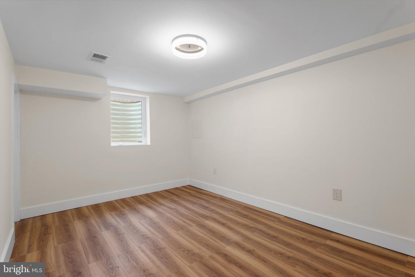 3625 S FOUR MILE RUN DR, ARLINGTON, Virginia 22206, 3 Bedrooms Bedrooms, ,3 BathroomsBathrooms,Residential,For sale,3625 S FOUR MILE RUN DR,VAAR2061358 MLS # VAAR2061358