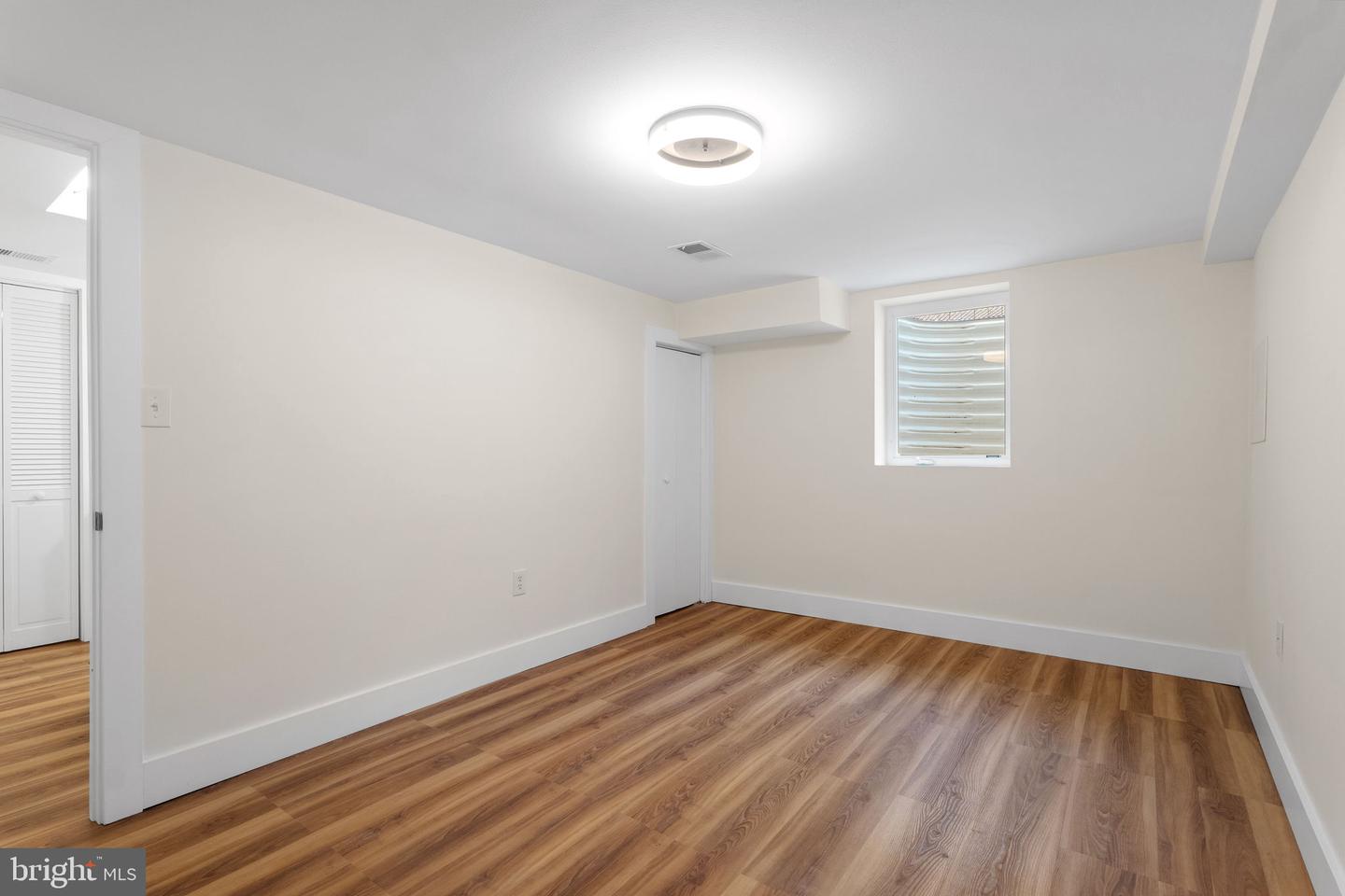 3625 S FOUR MILE RUN DR, ARLINGTON, Virginia 22206, 3 Bedrooms Bedrooms, ,3 BathroomsBathrooms,Residential,For sale,3625 S FOUR MILE RUN DR,VAAR2061358 MLS # VAAR2061358