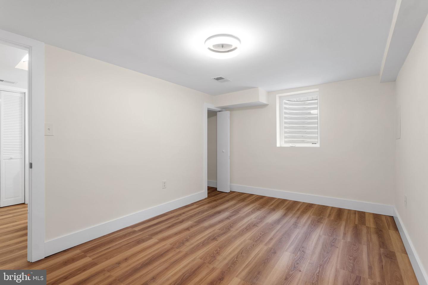 3625 S FOUR MILE RUN DR, ARLINGTON, Virginia 22206, 3 Bedrooms Bedrooms, ,3 BathroomsBathrooms,Residential,For sale,3625 S FOUR MILE RUN DR,VAAR2061358 MLS # VAAR2061358