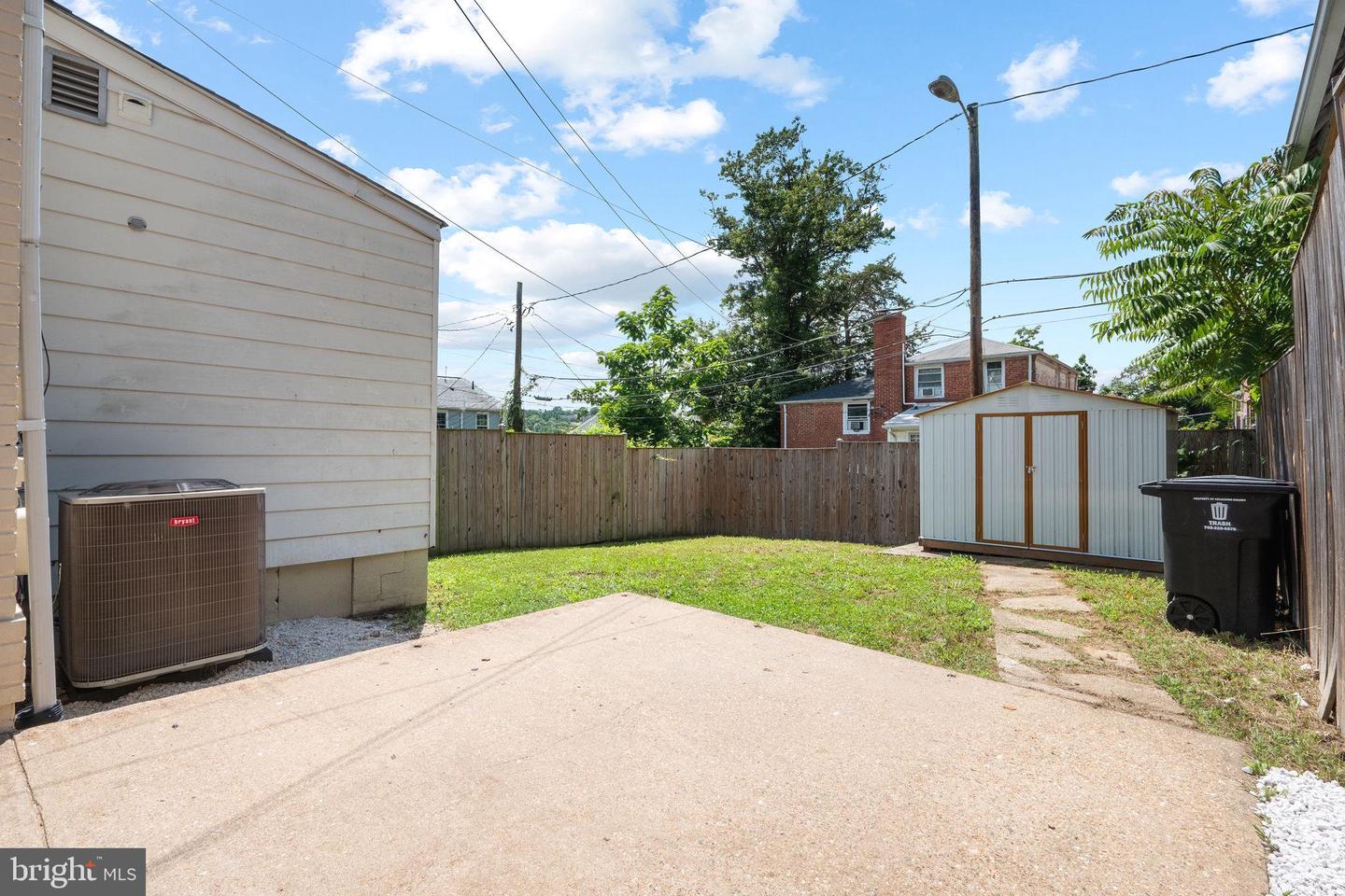 3625 S FOUR MILE RUN DR, ARLINGTON, Virginia 22206, 3 Bedrooms Bedrooms, ,3 BathroomsBathrooms,Residential,For sale,3625 S FOUR MILE RUN DR,VAAR2061358 MLS # VAAR2061358
