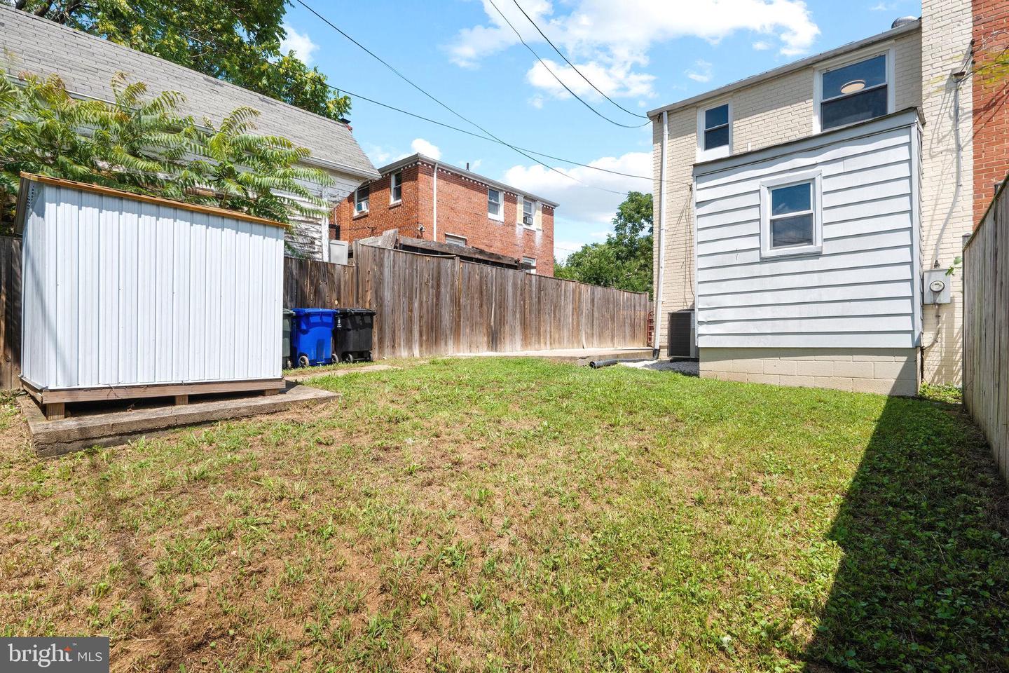 3625 S FOUR MILE RUN DR, ARLINGTON, Virginia 22206, 3 Bedrooms Bedrooms, ,3 BathroomsBathrooms,Residential,For sale,3625 S FOUR MILE RUN DR,VAAR2061358 MLS # VAAR2061358