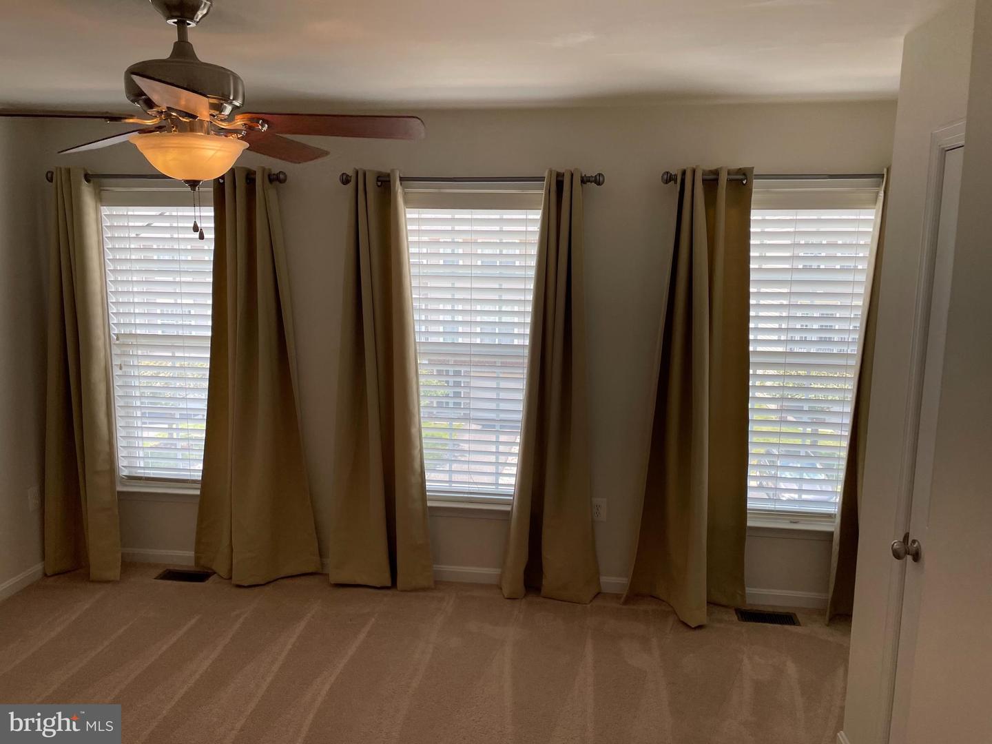 15715 JOHN DISKIN CIR, WOODBRIDGE, Virginia 22191, 3 Bedrooms Bedrooms, ,3 BathroomsBathrooms,Residential,For sale,15715 JOHN DISKIN CIR,VAPW2099988 MLS # VAPW2099988