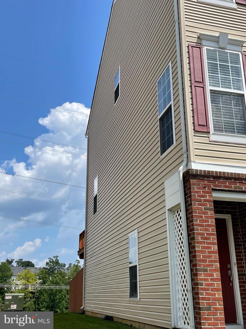 15715 JOHN DISKIN CIR, WOODBRIDGE, Virginia 22191, 3 Bedrooms Bedrooms, ,3 BathroomsBathrooms,Residential,For sale,15715 JOHN DISKIN CIR,VAPW2099988 MLS # VAPW2099988