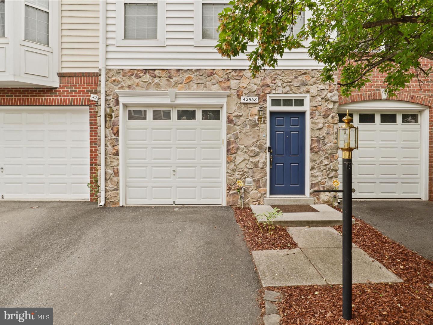 42538 MAGELLAN SQ, BRAMBLETON, Virginia 20148, 3 Bedrooms Bedrooms, ,3 BathroomsBathrooms,Residential,For sale,42538 MAGELLAN SQ,VALO2103152 MLS # VALO2103152