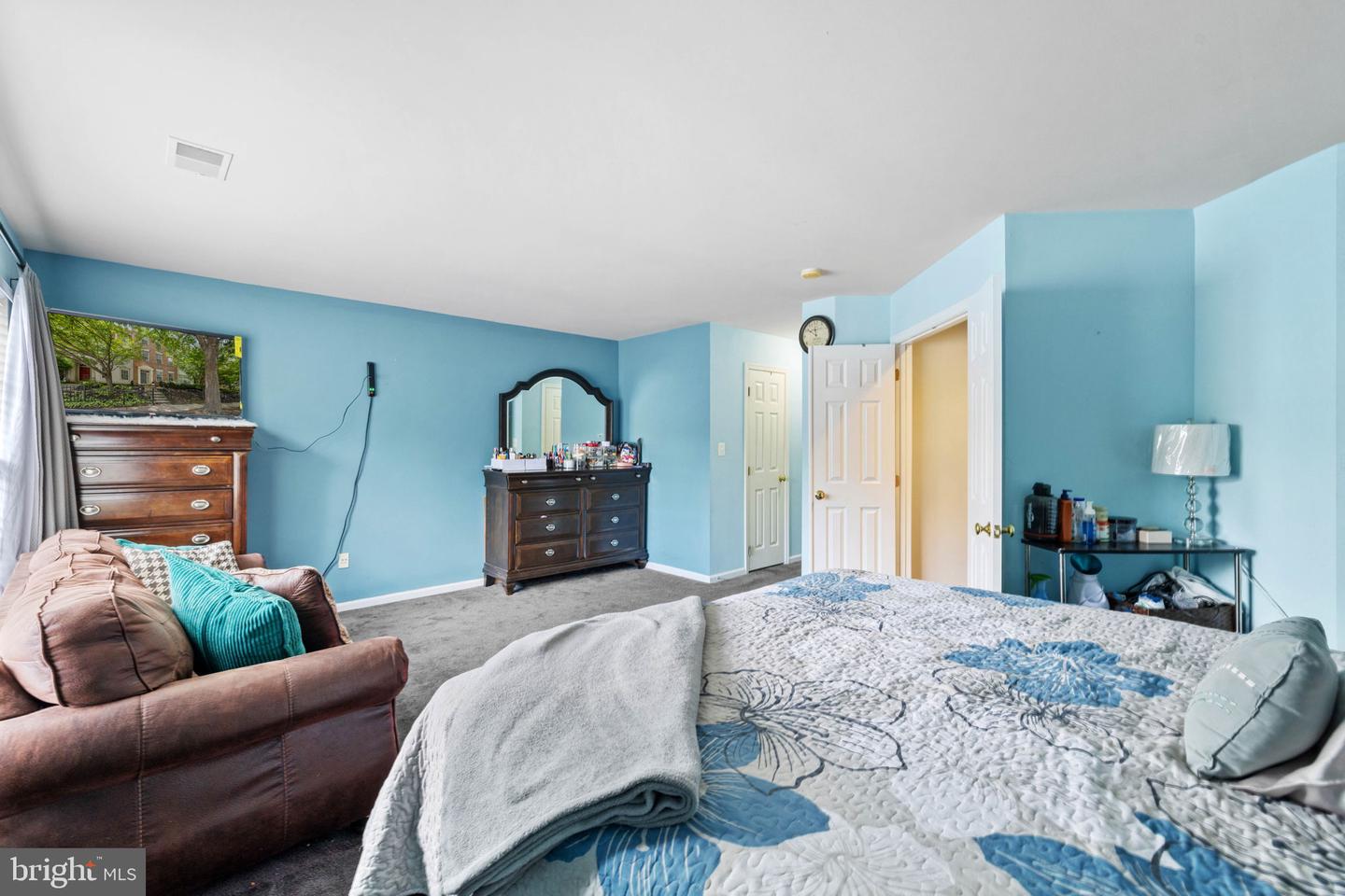 20351 BOWFONDS ST, ASHBURN, Virginia 20147, 3 Bedrooms Bedrooms, ,2 BathroomsBathrooms,Residential,For sale,20351 BOWFONDS ST,VALO2103160 MLS # VALO2103160
