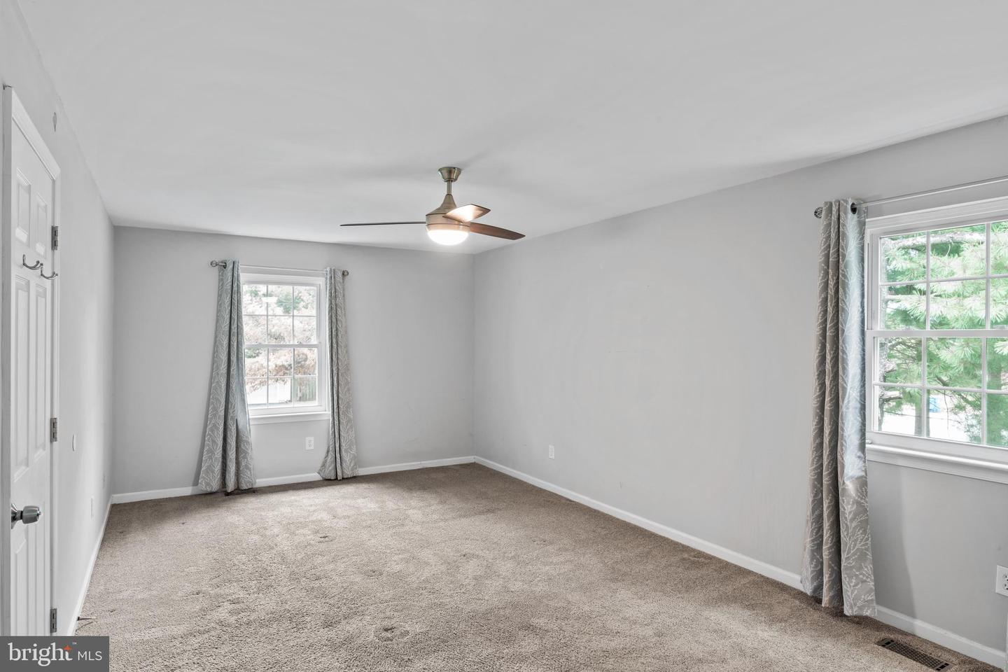 1407 SKYHAVEN CT, HERNDON, Virginia 20170, 3 Bedrooms Bedrooms, ,3 BathroomsBathrooms,Residential,For sale,1407 SKYHAVEN CT,VAFX2257578 MLS # VAFX2257578