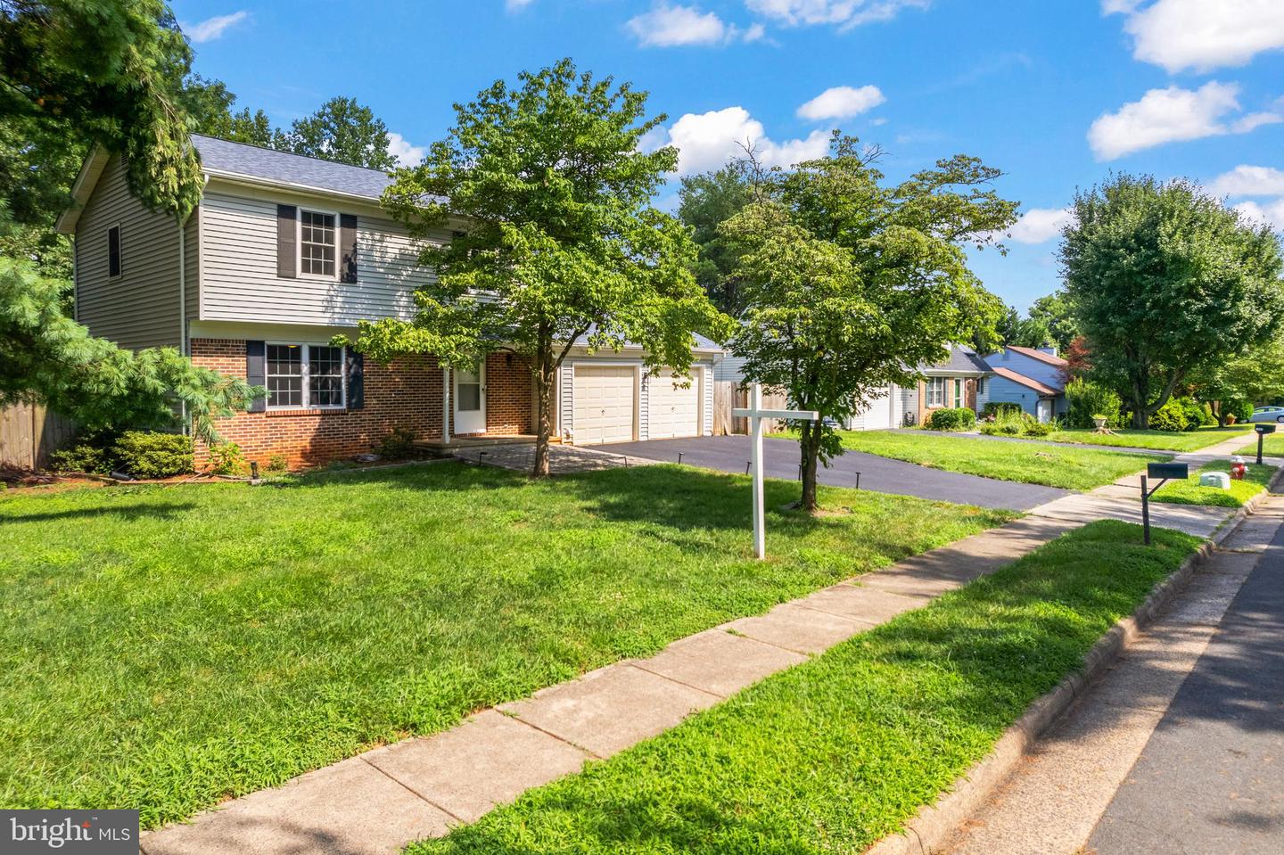 1407 SKYHAVEN CT, HERNDON, Virginia 20170, 3 Bedrooms Bedrooms, ,3 BathroomsBathrooms,Residential,For sale,1407 SKYHAVEN CT,VAFX2257578 MLS # VAFX2257578