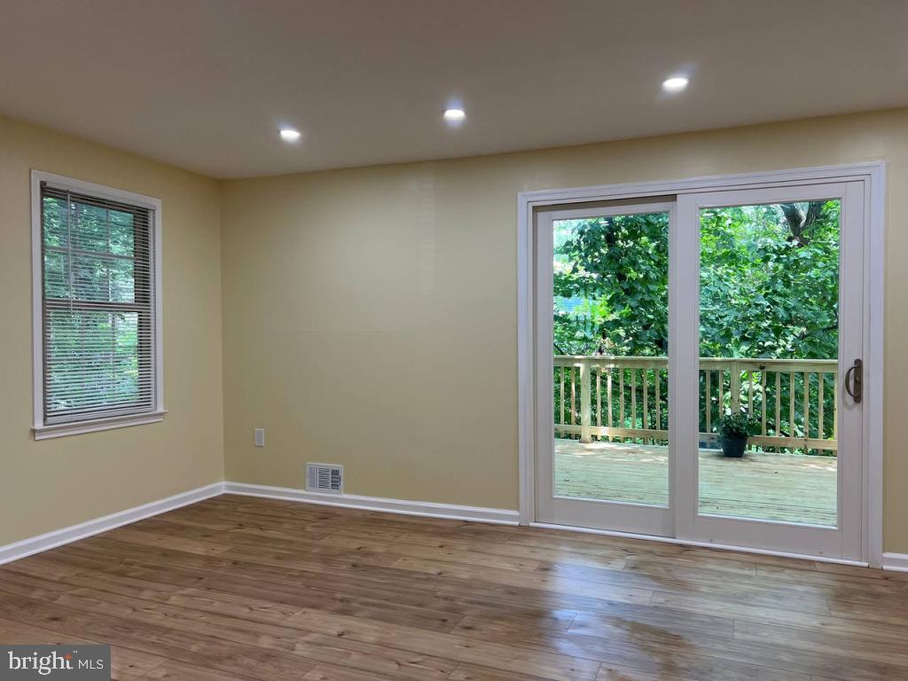 1412 MILBANK RD, WOODBRIDGE, Virginia 22191, 3 Bedrooms Bedrooms, ,3 BathroomsBathrooms,Residential,For sale,1412 MILBANK RD,VAPW2100006 MLS # VAPW2100006