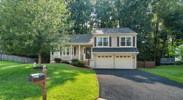 5360 SATTERFIELD DR, WOODBRIDGE, Virginia 22193, 4 Bedrooms Bedrooms, ,3 BathroomsBathrooms,Residential,For sale,5360 SATTERFIELD DR,VAPW2100022 MLS # VAPW2100022