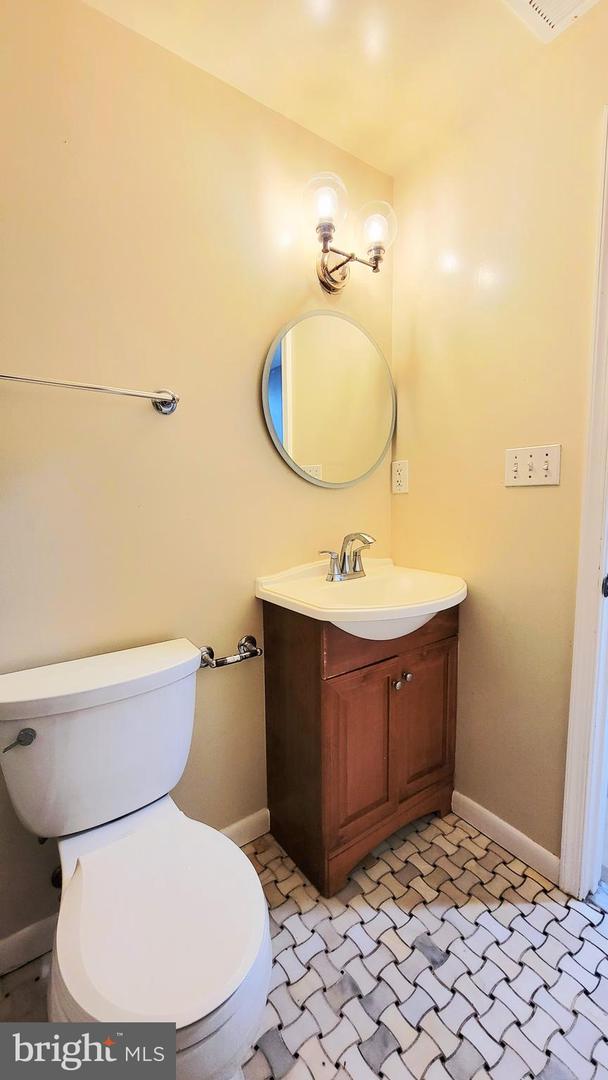 2216 1ST ST NW, WASHINGTON, District Of Columbia 20001, 6 Bedrooms Bedrooms, ,4 BathroomsBathrooms,Residential,For sale,2216 1ST ST NW,DCDC2212146 MLS # DCDC2212146