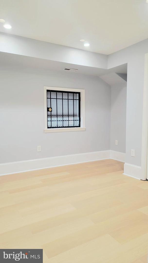 2216 1ST ST NW, WASHINGTON, District Of Columbia 20001, 6 Bedrooms Bedrooms, ,4 BathroomsBathrooms,Residential,For sale,2216 1ST ST NW,DCDC2212146 MLS # DCDC2212146