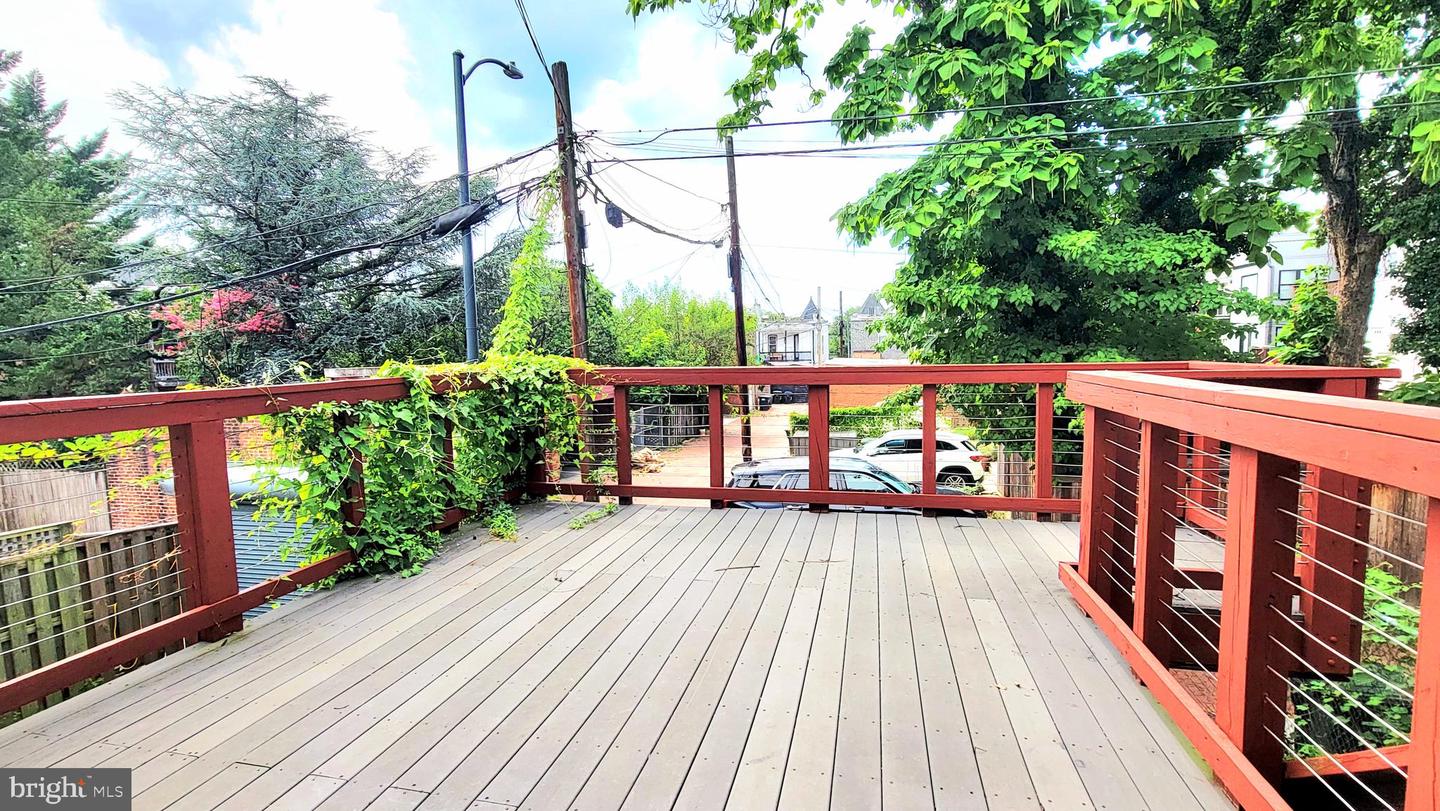 2216 1ST ST NW, WASHINGTON, District Of Columbia 20001, 6 Bedrooms Bedrooms, ,4 BathroomsBathrooms,Residential,For sale,2216 1ST ST NW,DCDC2212146 MLS # DCDC2212146