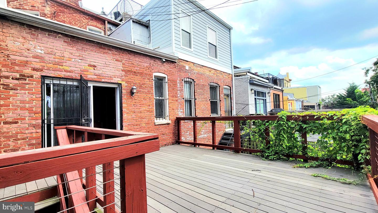 2216 1ST ST NW, WASHINGTON, District Of Columbia 20001, 6 Bedrooms Bedrooms, ,4 BathroomsBathrooms,Residential,For sale,2216 1ST ST NW,DCDC2212146 MLS # DCDC2212146