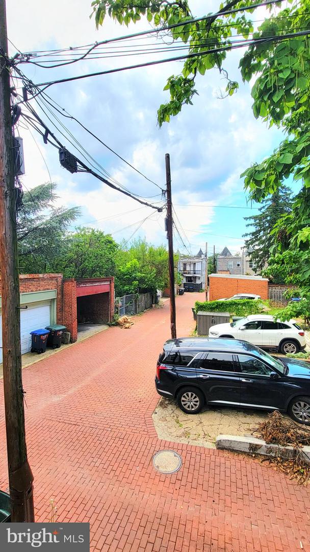 2216 1ST ST NW, WASHINGTON, District Of Columbia 20001, 6 Bedrooms Bedrooms, ,4 BathroomsBathrooms,Residential,For sale,2216 1ST ST NW,DCDC2212146 MLS # DCDC2212146