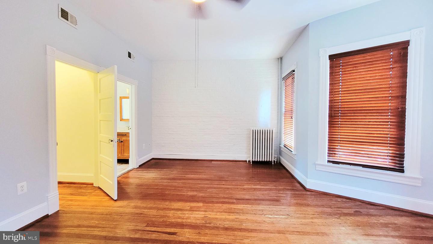 2216 1ST ST NW, WASHINGTON, District Of Columbia 20001, 6 Bedrooms Bedrooms, ,4 BathroomsBathrooms,Residential,For sale,2216 1ST ST NW,DCDC2212146 MLS # DCDC2212146