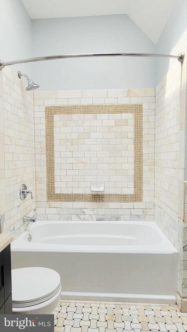 2216 1ST ST NW, WASHINGTON, District Of Columbia 20001, 6 Bedrooms Bedrooms, ,4 BathroomsBathrooms,Residential,For sale,2216 1ST ST NW,DCDC2212146 MLS # DCDC2212146