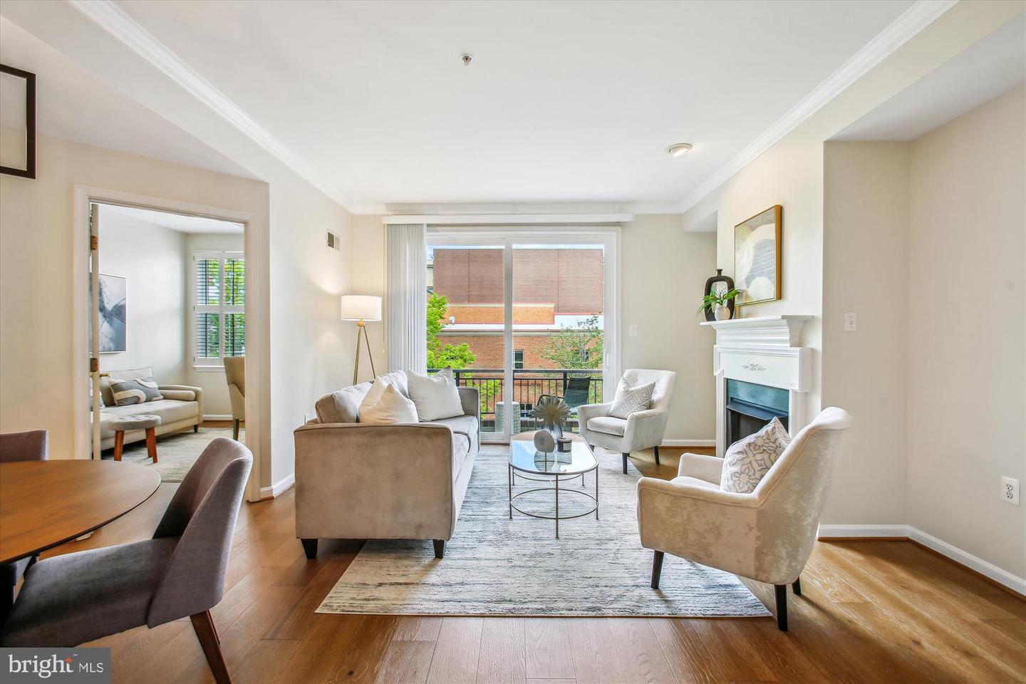 621 N SAINT ASAPH ST #302, ALEXANDRIA, Virginia 22314, 2 Bedrooms Bedrooms, ,1 BathroomBathrooms,Residential,For sale,621 N SAINT ASAPH ST #302,VAAX2047882 MLS # VAAX2047882
