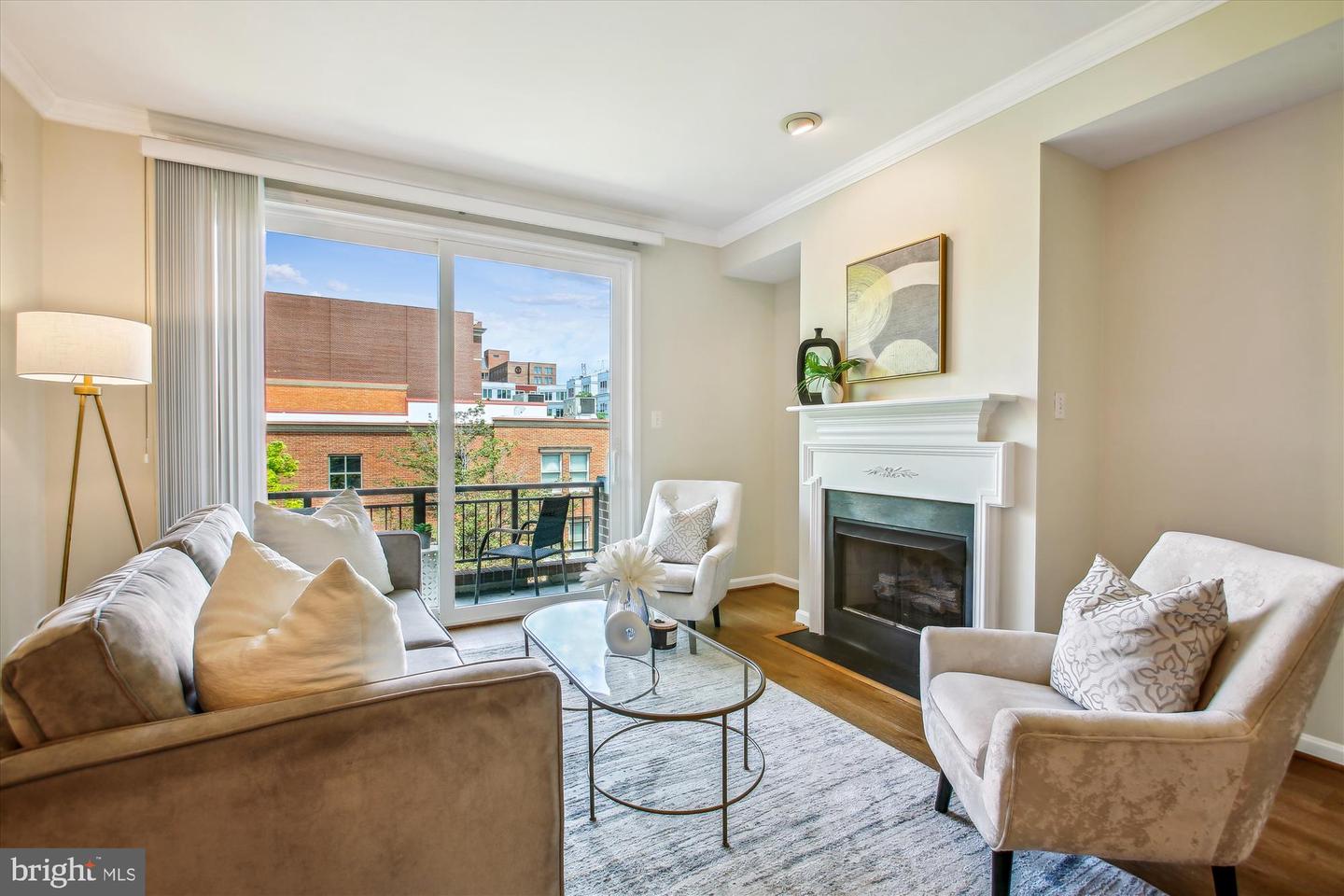 621 N SAINT ASAPH ST #302, ALEXANDRIA, Virginia 22314, 2 Bedrooms Bedrooms, ,1 BathroomBathrooms,Residential,For sale,621 N SAINT ASAPH ST #302,VAAX2047882 MLS # VAAX2047882