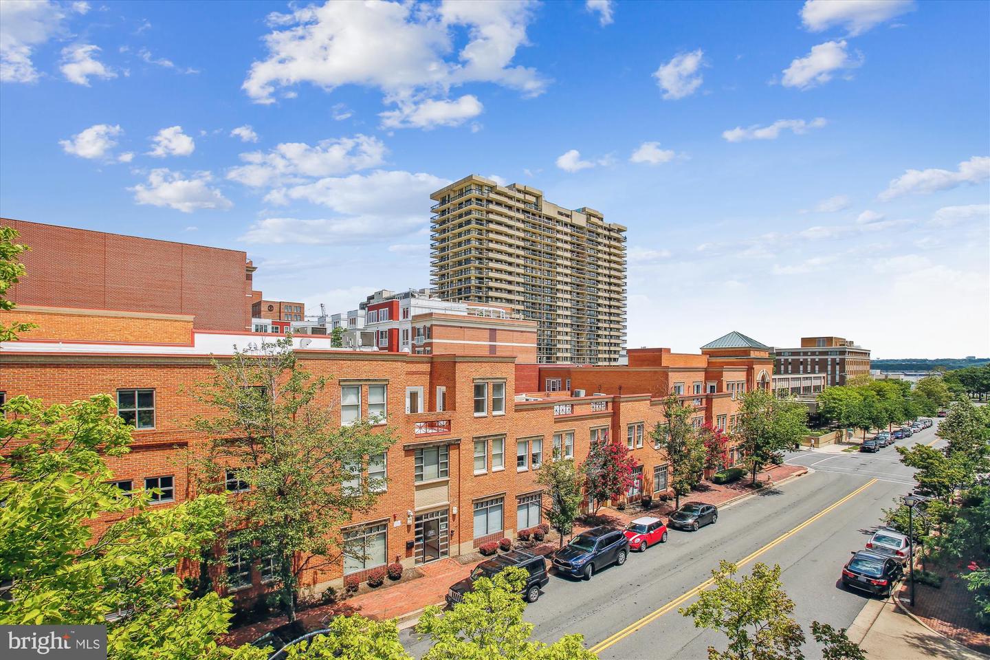 621 N SAINT ASAPH ST #302, ALEXANDRIA, Virginia 22314, 2 Bedrooms Bedrooms, ,1 BathroomBathrooms,Residential,For sale,621 N SAINT ASAPH ST #302,VAAX2047882 MLS # VAAX2047882