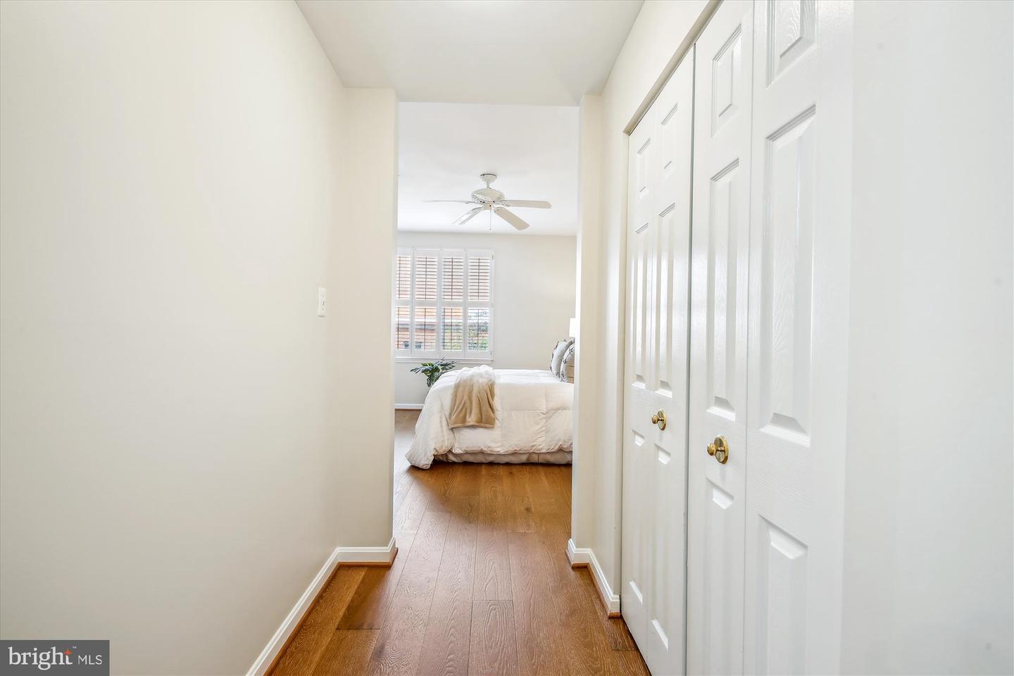 621 N SAINT ASAPH ST #302, ALEXANDRIA, Virginia 22314, 2 Bedrooms Bedrooms, ,1 BathroomBathrooms,Residential,For sale,621 N SAINT ASAPH ST #302,VAAX2047882 MLS # VAAX2047882