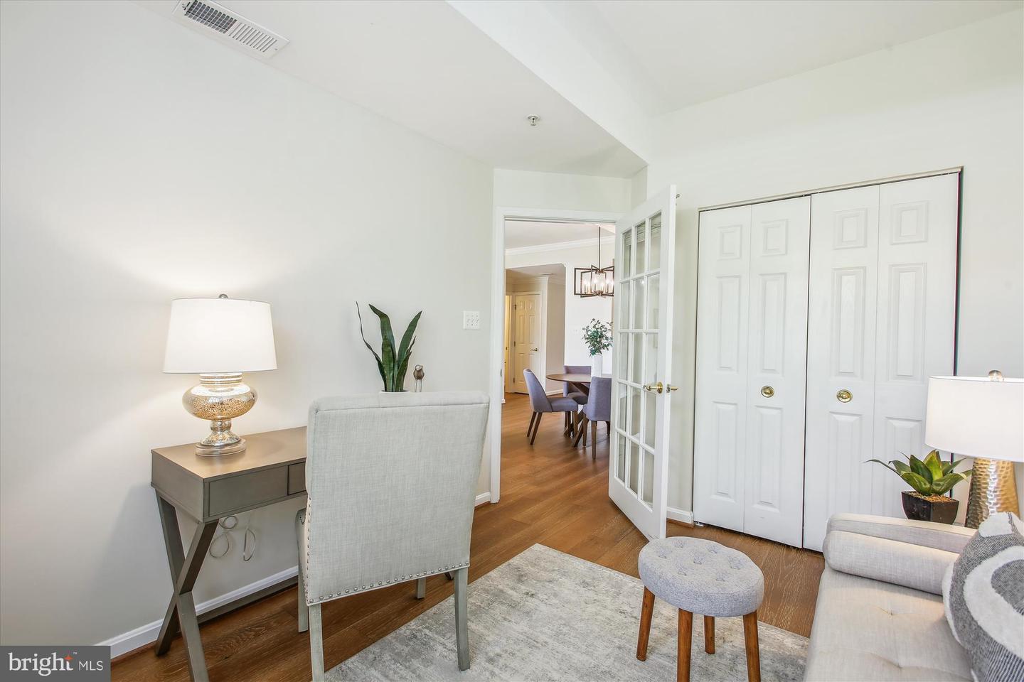621 N SAINT ASAPH ST #302, ALEXANDRIA, Virginia 22314, 2 Bedrooms Bedrooms, ,1 BathroomBathrooms,Residential,For sale,621 N SAINT ASAPH ST #302,VAAX2047882 MLS # VAAX2047882