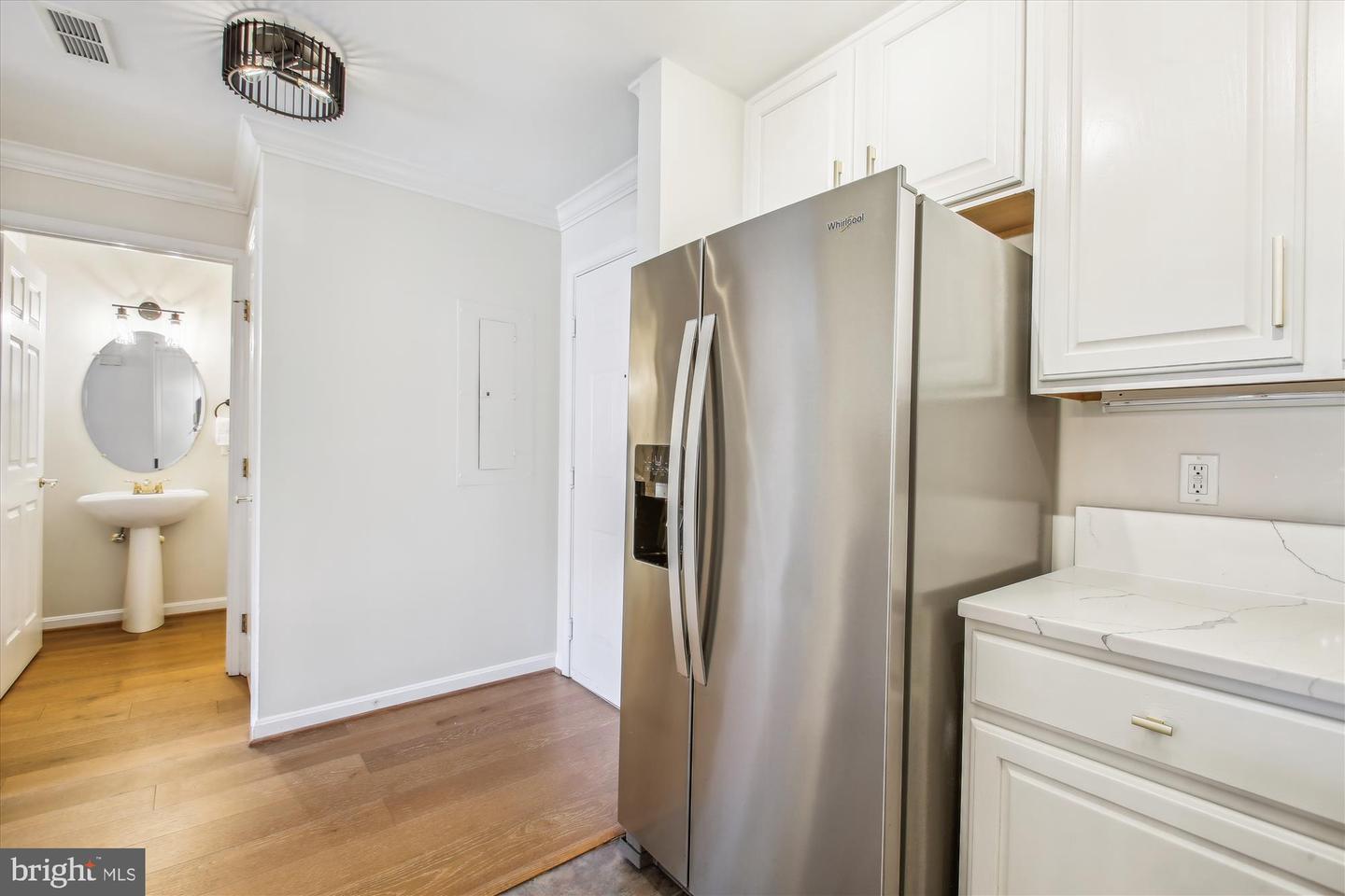 621 N SAINT ASAPH ST #302, ALEXANDRIA, Virginia 22314, 2 Bedrooms Bedrooms, ,1 BathroomBathrooms,Residential,For sale,621 N SAINT ASAPH ST #302,VAAX2047882 MLS # VAAX2047882