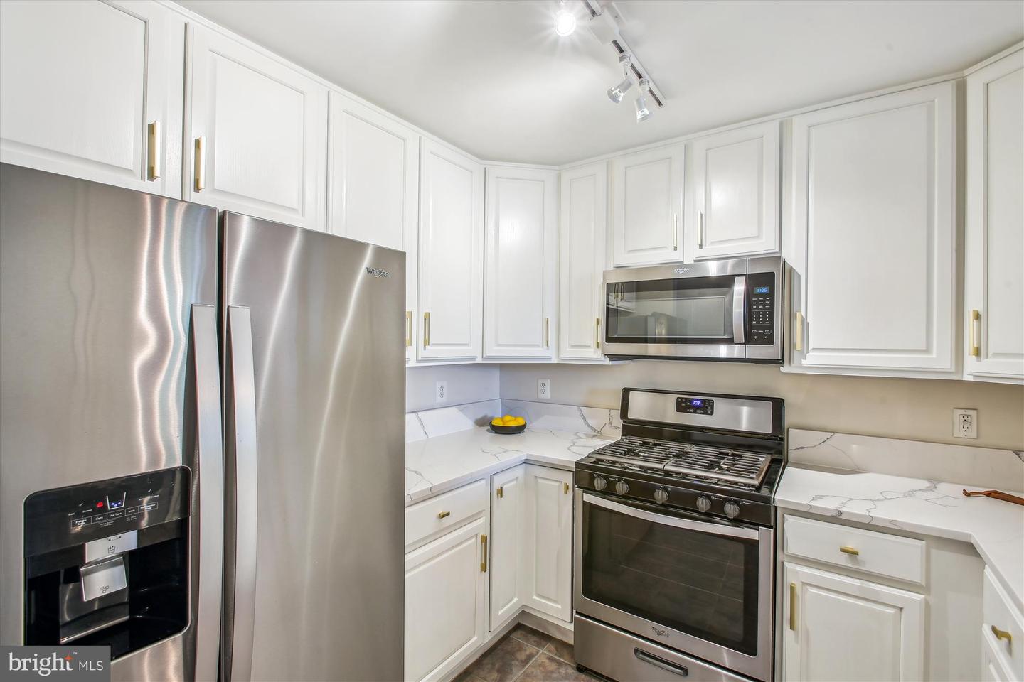 621 N SAINT ASAPH ST #302, ALEXANDRIA, Virginia 22314, 2 Bedrooms Bedrooms, ,1 BathroomBathrooms,Residential,For sale,621 N SAINT ASAPH ST #302,VAAX2047882 MLS # VAAX2047882