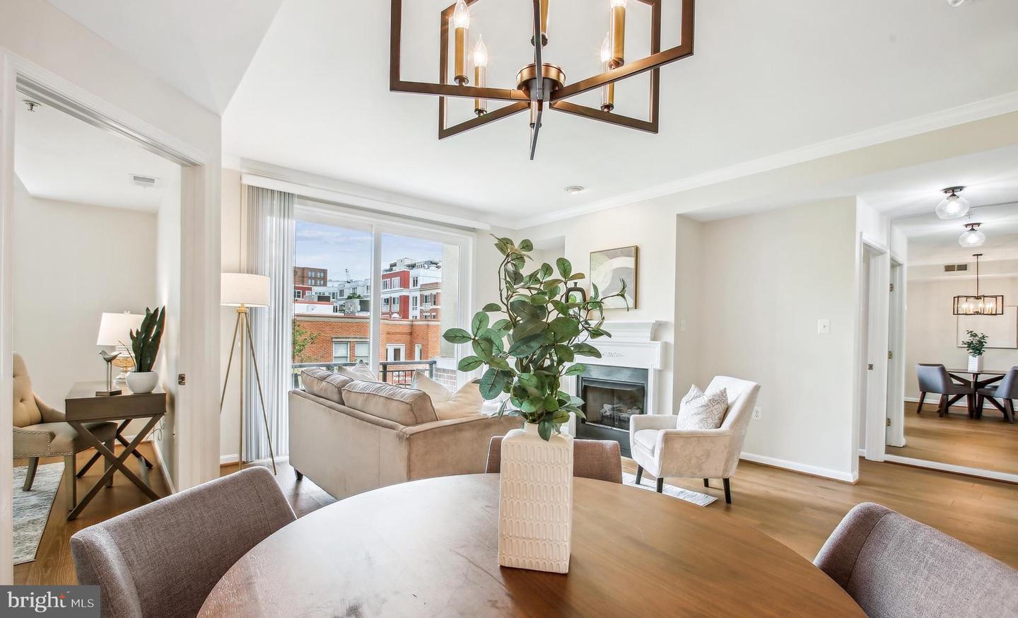 621 N SAINT ASAPH ST #302, ALEXANDRIA, Virginia 22314, 2 Bedrooms Bedrooms, ,1 BathroomBathrooms,Residential,For sale,621 N SAINT ASAPH ST #302,VAAX2047882 MLS # VAAX2047882