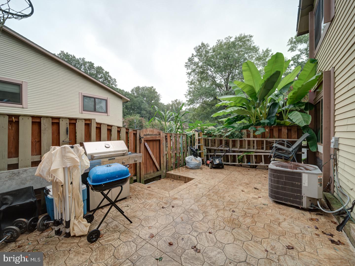 5674 OAK TANAGER CT, BURKE, Virginia 22015, 3 Bedrooms Bedrooms, ,1 BathroomBathrooms,Residential,For sale,5674 OAK TANAGER CT,VAFX2257692 MLS # VAFX2257692