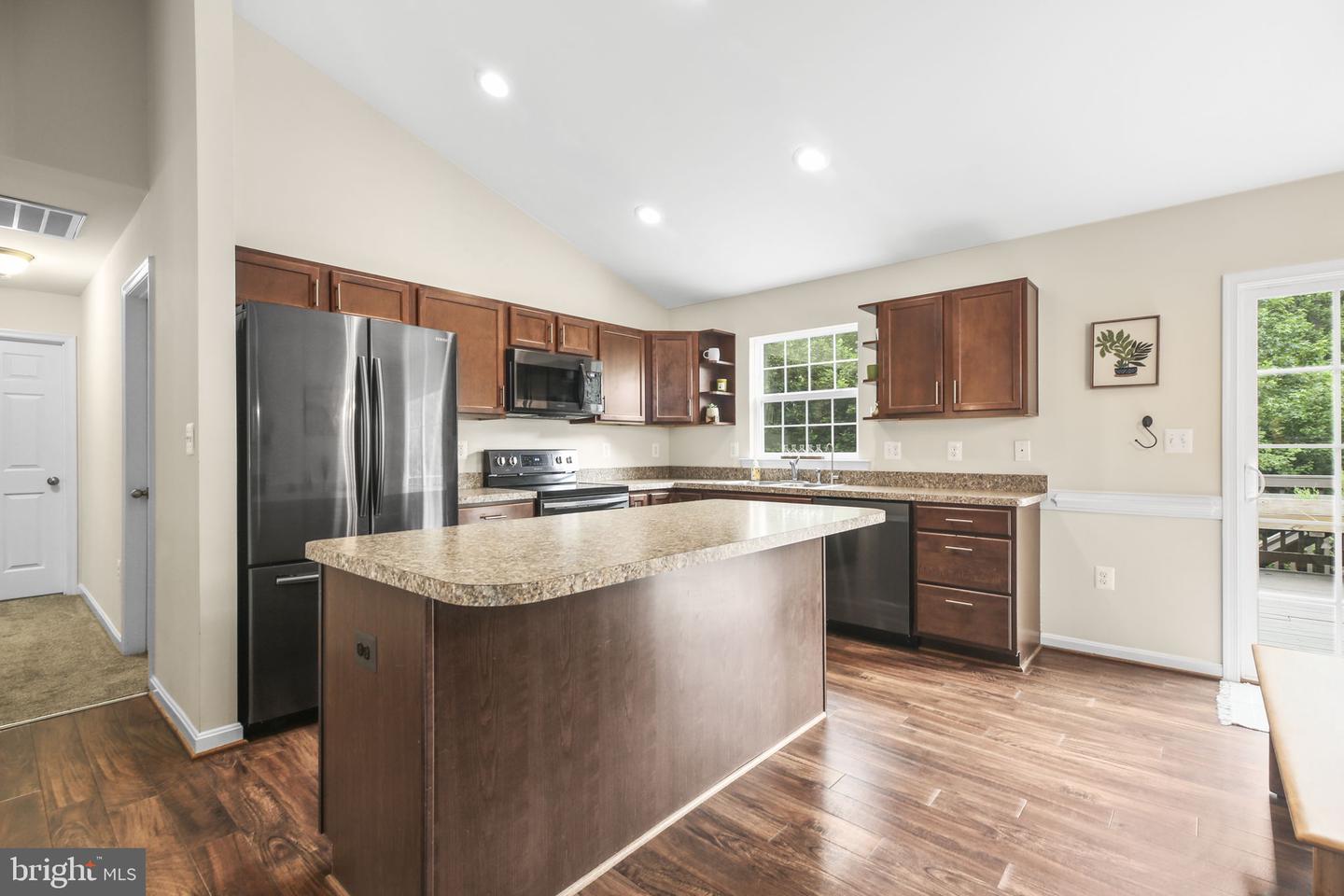 11263 DAHLGREN RD, KING GEORGE, Virginia 22485, 3 Bedrooms Bedrooms, ,3 BathroomsBathrooms,Residential,For sale,11263 DAHLGREN RD,VAKG2006774 MLS # VAKG2006774