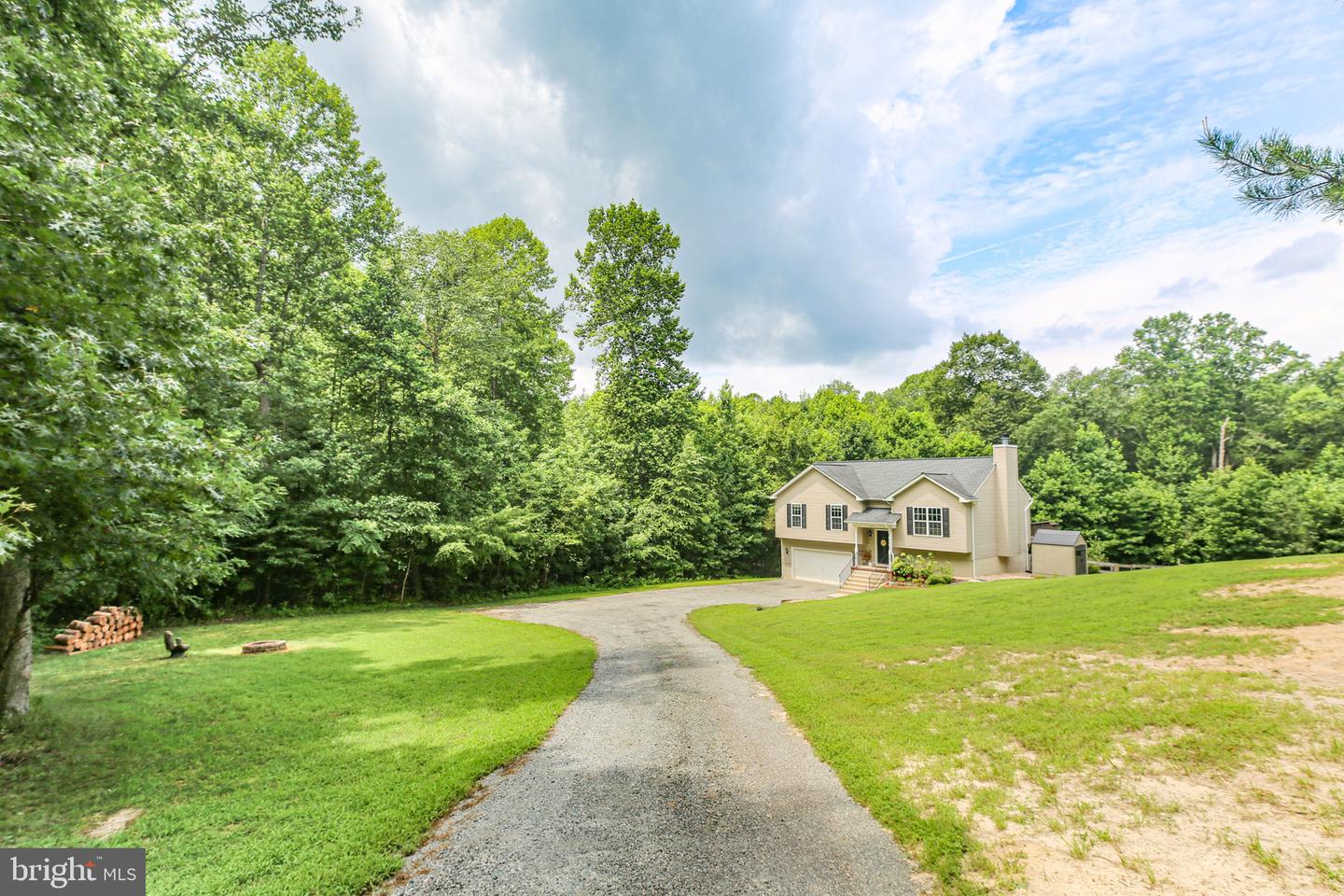 11263 DAHLGREN RD, KING GEORGE, Virginia 22485, 3 Bedrooms Bedrooms, ,3 BathroomsBathrooms,Residential,For sale,11263 DAHLGREN RD,VAKG2006774 MLS # VAKG2006774