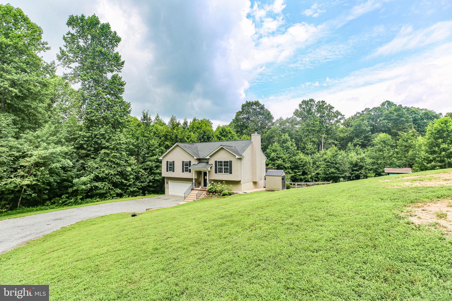 11263 DAHLGREN RD, KING GEORGE, Virginia 22485, 3 Bedrooms Bedrooms, ,3 BathroomsBathrooms,Residential,For sale,11263 DAHLGREN RD,VAKG2006774 MLS # VAKG2006774