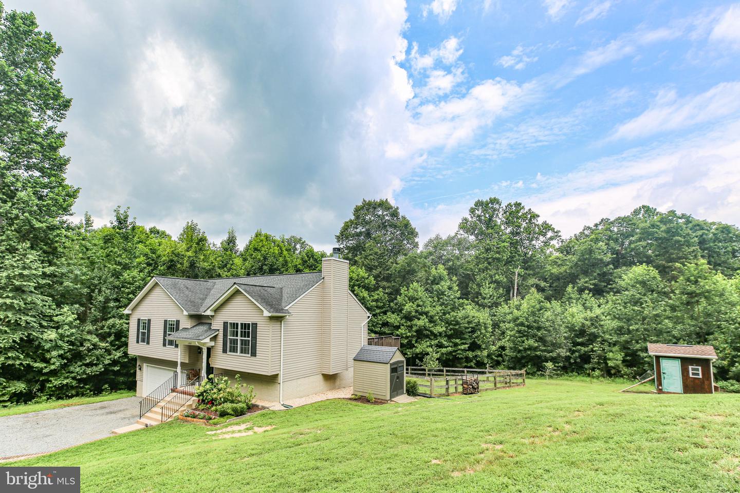 11263 DAHLGREN RD, KING GEORGE, Virginia 22485, 3 Bedrooms Bedrooms, ,3 BathroomsBathrooms,Residential,For sale,11263 DAHLGREN RD,VAKG2006774 MLS # VAKG2006774