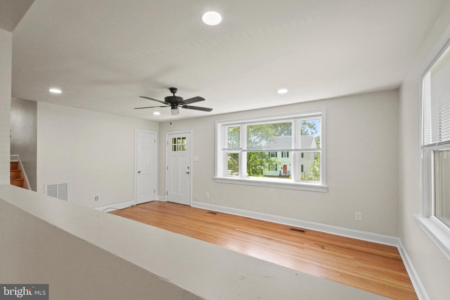 2404 WEDGEWOOD AVE, HENRICO, Virginia 23228, 4 Bedrooms Bedrooms, ,3 BathroomsBathrooms,Residential,For sale,2404 WEDGEWOOD AVE,VAHN2001008 MLS # VAHN2001008