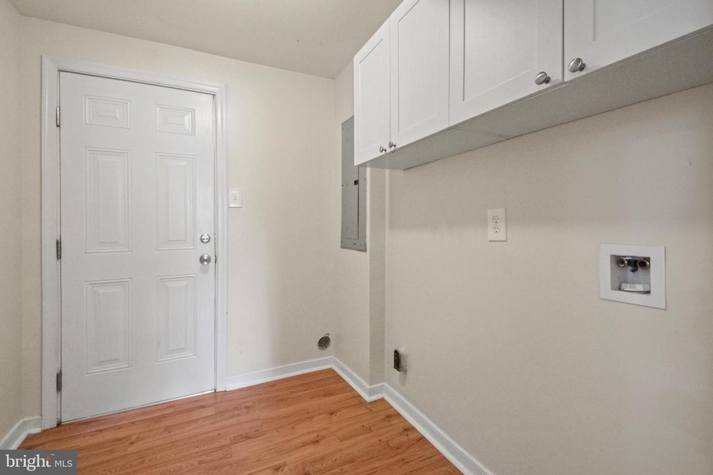 2404 WEDGEWOOD AVE, HENRICO, Virginia 23228, 4 Bedrooms Bedrooms, ,3 BathroomsBathrooms,Residential,For sale,2404 WEDGEWOOD AVE,VAHN2001008 MLS # VAHN2001008