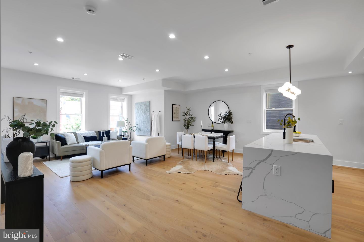 616 NW KENYON ST NW #1, WASHINGTON, District Of Columbia 20010, 5 Bedrooms Bedrooms, ,5 BathroomsBathrooms,Residential,For sale,616 NW KENYON ST NW #1,DCDC2212284 MLS # DCDC2212284