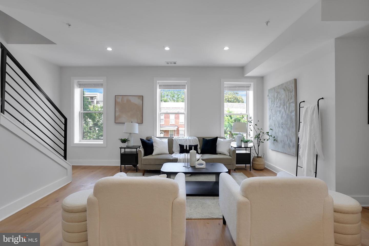 616 NW KENYON ST NW #1, WASHINGTON, District Of Columbia 20010, 5 Bedrooms Bedrooms, ,5 BathroomsBathrooms,Residential,For sale,616 NW KENYON ST NW #1,DCDC2212284 MLS # DCDC2212284