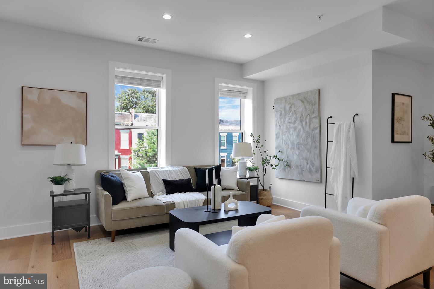 616 NW KENYON ST NW #1, WASHINGTON, District Of Columbia 20010, 5 Bedrooms Bedrooms, ,5 BathroomsBathrooms,Residential,For sale,616 NW KENYON ST NW #1,DCDC2212284 MLS # DCDC2212284