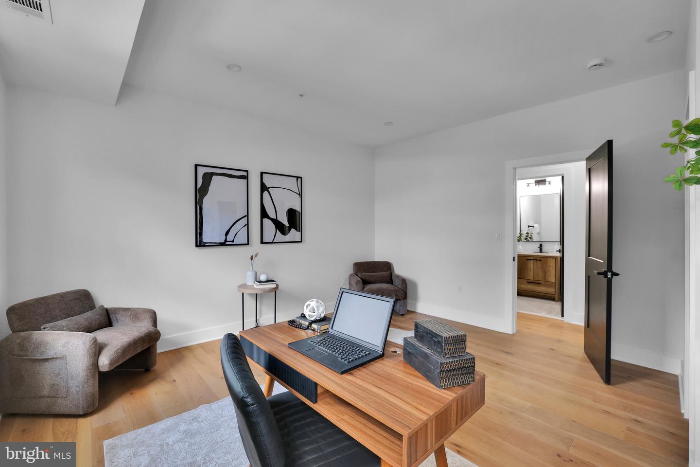 616 NW KENYON ST NW #1, WASHINGTON, District Of Columbia 20010, 5 Bedrooms Bedrooms, ,5 BathroomsBathrooms,Residential,For sale,616 NW KENYON ST NW #1,DCDC2212284 MLS # DCDC2212284