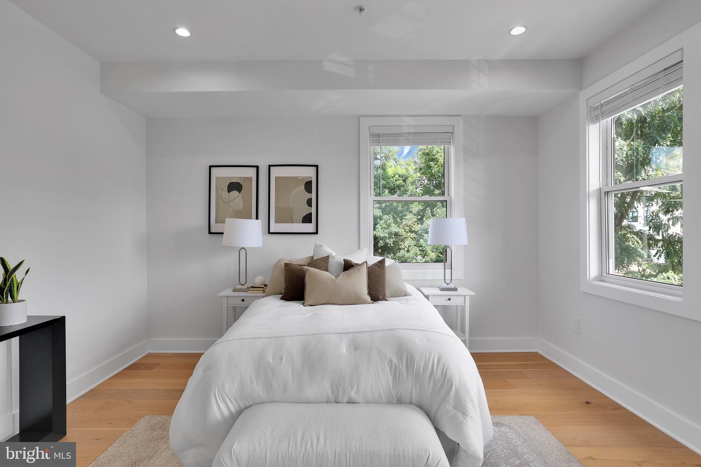 616 NW KENYON ST NW #1, WASHINGTON, District Of Columbia 20010, 5 Bedrooms Bedrooms, ,5 BathroomsBathrooms,Residential,For sale,616 NW KENYON ST NW #1,DCDC2212284 MLS # DCDC2212284